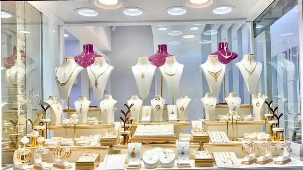 دیزاین ویترین طلا فروشی و اهمیت آن دیزاین ویترین طلا فروشی و اهمیت آن